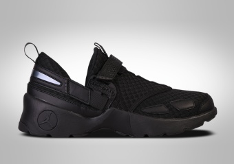 NIKE AIR JORDAN TRUNNER LX BLACKOUT