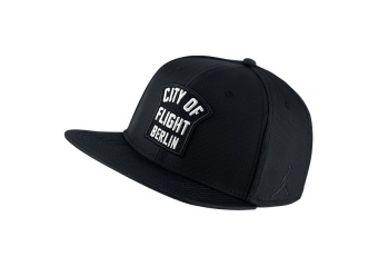 NIKE AIR JORDAN JUMPMAN PRO 'CITY OF FLIGHT' BERLIN ZIP CAP BLACK