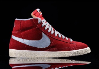 NIKE BLAZER MID PRM VNTG SUEDE HYPER RED