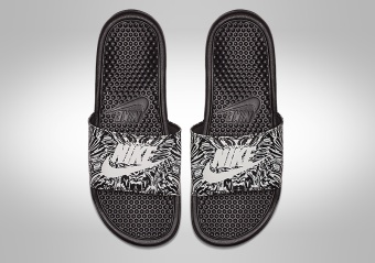 NIKE BENASSI JUST DO IT SLIDE PRINT BLACK
