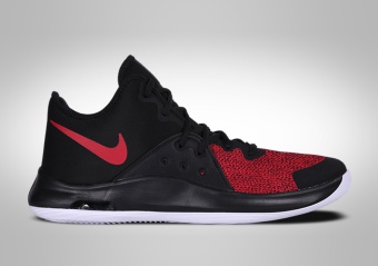 NIKE AIR VERSITILE III BRED