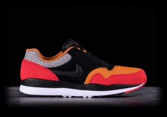 NIKE AIR SAFARI SE SP19 UNIVERSITY RED