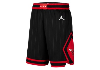 NIKE NBA CHICAGO BULLS SWINGMAN STATEMENT 2020 EDITION SHORTS BLACK