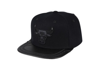 MITCHELL & NESS DAY 3 SNAPBACK CHICAGO BULLS