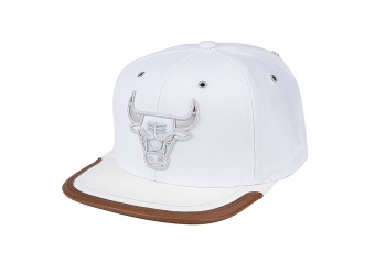 MITCHELL & NESS DAY 3 SNAPBACK CHICAGO BULLS