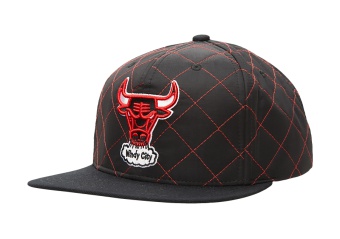 MITCHELL & NESS QUILTED TASLAN SNAPBACK HWC CHICAGO BULLS