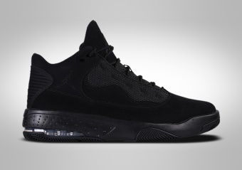 NIKE AIR JORDAN MAX AURA 2 TRIPLE BLACK