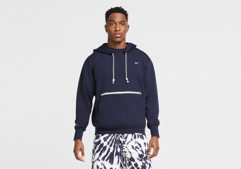 NIKE STANDARD ISSUE PULLOVER HOODIE COLLEGE NAVY