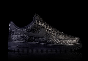 NIKE AIR FORCE 1 '07 LV8 CROCK PACK BLACK