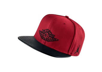 NIKE AIR JORDAN 2 SNAPBACK GYM RED