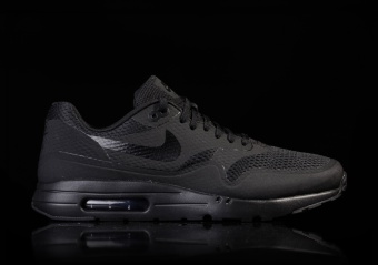 NIKE AIR MAX 1 ULTRA ESSENTIAL TRIPLE BLACK