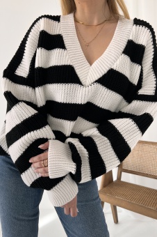 Sweter V-neck strip